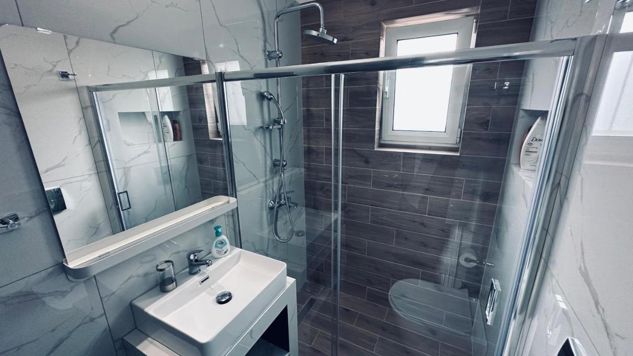 Hodos Luxury Apt Near Ath-Airport Markópoulon Eksteriør bilde