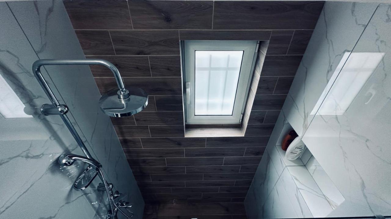 Hodos Luxury Apt Near Ath-Airport Markópoulon Eksteriør bilde